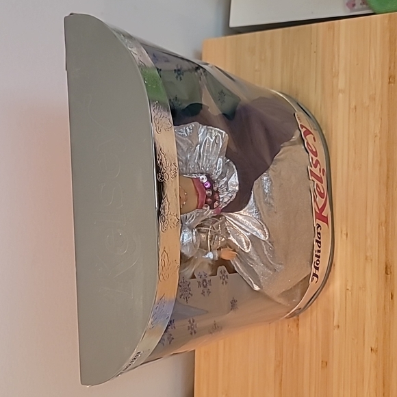 Holiday Kelsey Kid Kore Doll NEW IN BOX - Picture 5 of 7